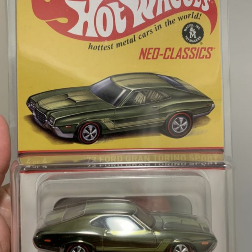 Hot Wheels Neo Classics 72 Ford Gran Torino